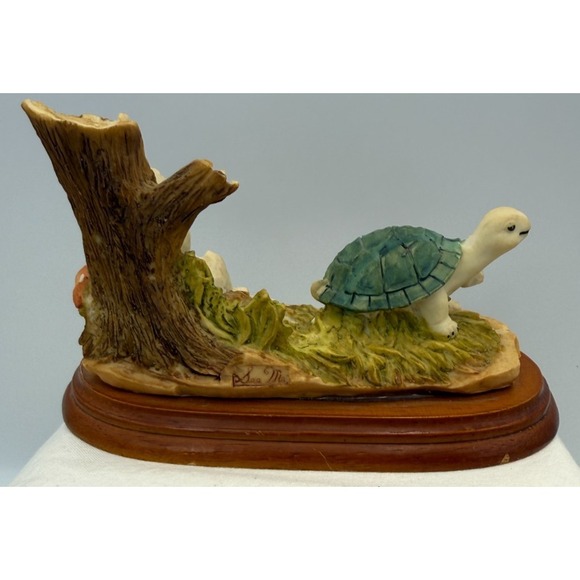 The Tortoise and the Hare Anthropomorphic Resin Wildlife Figurines on Wood Base - Picture 2 of 5
